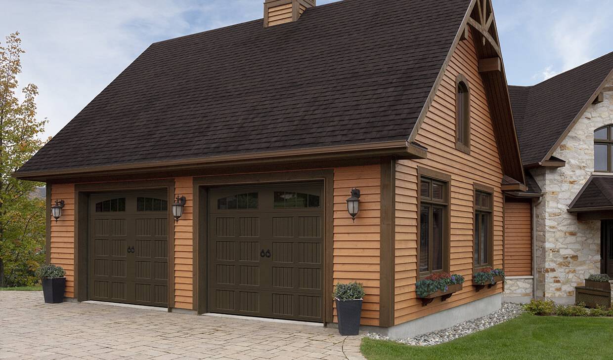 Village Collection I-1 Layout, Plank base, 9' x 8', Brown, windows with Richmond Arch Inserts